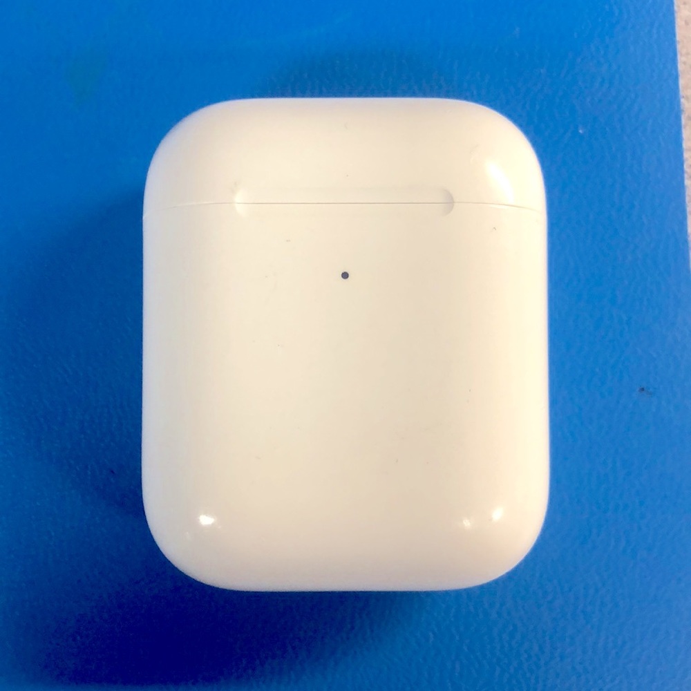 AirPod Charging Case (Gen 2)